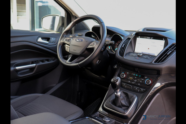 Ford Kuga 1.5 EcoBoost | Titanium | Pano | Navi | Camera | 17" LM Velgen | Elektr. Uitklapb. trekhaak | Volledig gedocumenteerd Onderhoudsboekje | Incl. 12 maanden Car Garantie Ford Kuga 1.5 EcoBoost | Titanium | Pano | Navi | Camera | 17" LM Velgen | Elektr. Uitklapb. trekhaak | Volledig gedocumenteerd Onderhoudsboekje | Incl. 12 maanden Car Garantie