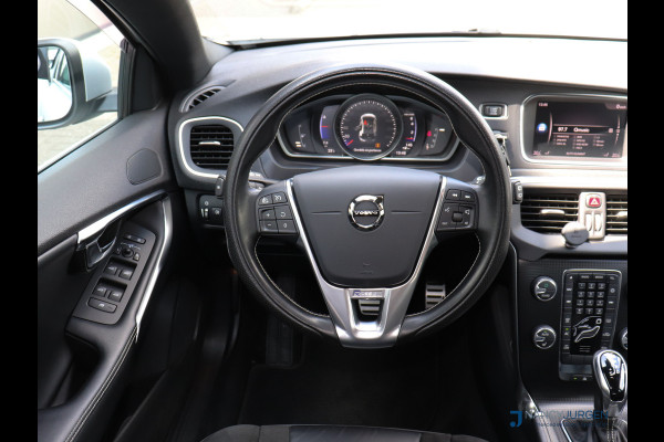 Volvo V40 2.0 T4 R-Design | Automaat | ECC | Leder Nappa | Navi Sensus | Camera | DAB | LED | Sound System | Keyless Start | Trekhaak | Volvo V40 2.0 T4 R-Design | Automaat | ECC | Leder Nappa | Navi Sensus | Camera | DAB | LED | Sound System | Keyless Start | Trekhaak |