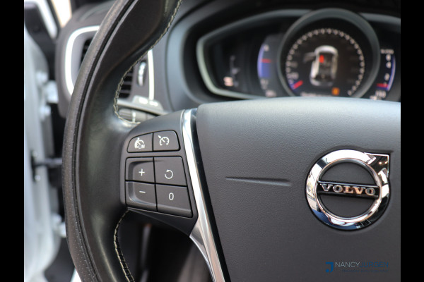 Volvo V40 2.0 T4 R-Design | Automaat | ECC | Leder Nappa | Navi Sensus | Camera | DAB | LED | Sound System | Keyless Start | Trekhaak | Volvo V40 2.0 T4 R-Design | Automaat | ECC | Leder Nappa | Navi Sensus | Camera | DAB | LED | Sound System | Keyless Start | Trekhaak |