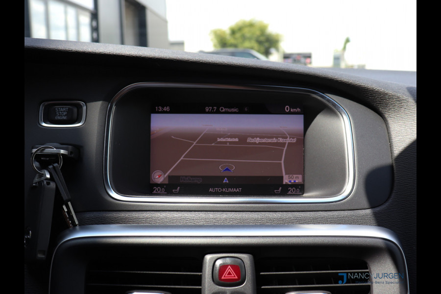 Volvo V40 2.0 T4 R-Design | Automaat | ECC | Leder Nappa | Navi Sensus | Camera | DAB | LED | Sound System | Keyless Start | Trekhaak | Volvo V40 2.0 T4 R-Design | Automaat | ECC | Leder Nappa | Navi Sensus | Camera | DAB | LED | Sound System | Keyless Start | Trekhaak |