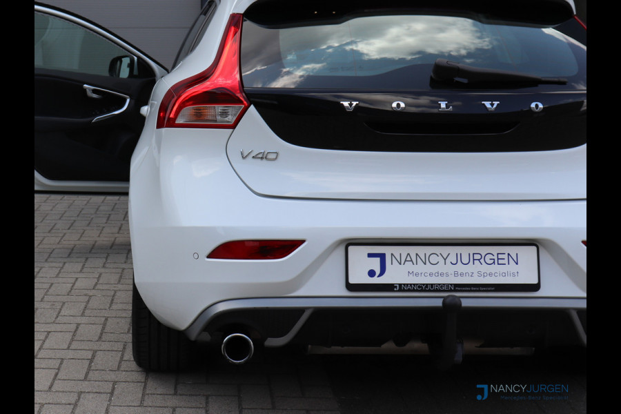Volvo V40 2.0 T4 R-Design | Automaat | ECC | Leder Nappa | Navi Sensus | Camera | DAB | LED | Sound System | Keyless Start | Trekhaak | Volvo V40 2.0 T4 R-Design | Automaat | ECC | Leder Nappa | Navi Sensus | Camera | DAB | LED | Sound System | Keyless Start | Trekhaak |