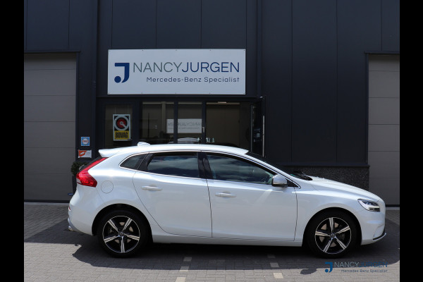Volvo V40 2.0 T4 R-Design | Automaat | ECC | Leder Nappa | Navi Sensus | Camera | DAB | LED | Sound System | Keyless Start | Trekhaak | Volvo V40 2.0 T4 R-Design | Automaat | ECC | Leder Nappa | Navi Sensus | Camera | DAB | LED | Sound System | Keyless Start | Trekhaak |
