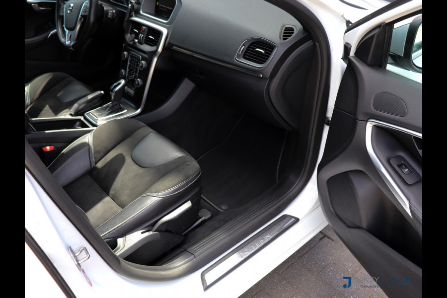 Volvo V40 2.0 T4 R-Design | Automaat | ECC | Leder Nappa | Navi Sensus | Camera | DAB | LED | Sound System | Keyless Start | Trekhaak | Volvo V40 2.0 T4 R-Design | Automaat | ECC | Leder Nappa | Navi Sensus | Camera | DAB | LED | Sound System | Keyless Start | Trekhaak |