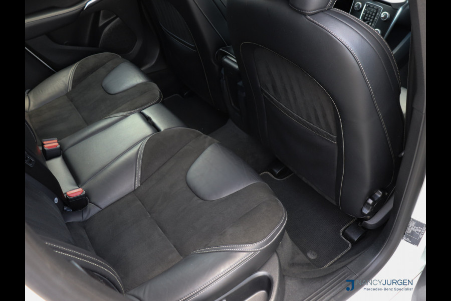 Volvo V40 2.0 T4 R-Design | Automaat | ECC | Leder Nappa | Navi Sensus | Camera | DAB | LED | Sound System | Keyless Start | Trekhaak | Volvo V40 2.0 T4 R-Design | Automaat | ECC | Leder Nappa | Navi Sensus | Camera | DAB | LED | Sound System | Keyless Start | Trekhaak |