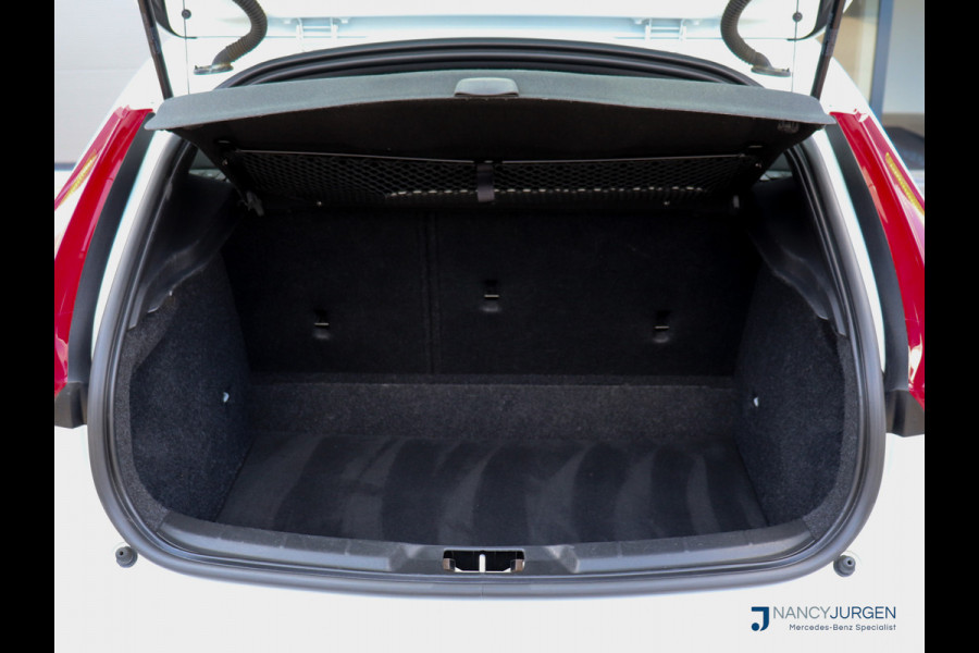 Volvo V40 2.0 T4 R-Design | Automaat | ECC | Leder Nappa | Navi Sensus | Camera | DAB | LED | Sound System | Keyless Start | Trekhaak | Volvo V40 2.0 T4 R-Design | Automaat | ECC | Leder Nappa | Navi Sensus | Camera | DAB | LED | Sound System | Keyless Start | Trekhaak |