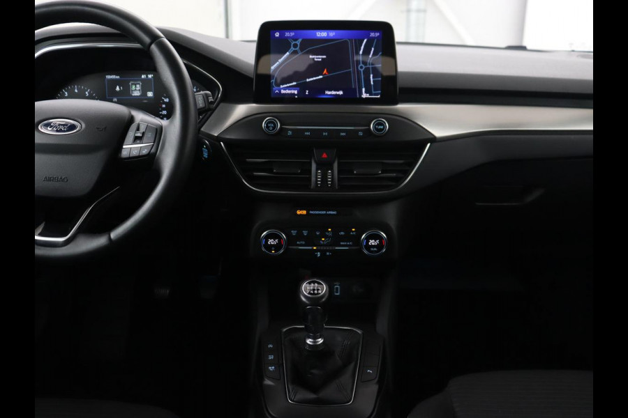 Ford Focus 1.0 EcoBoost Titanium | Trekhaak | Carplay | Navigatie | Keyless | Full LED | Parkeerhulp | Climate control | Cruise control