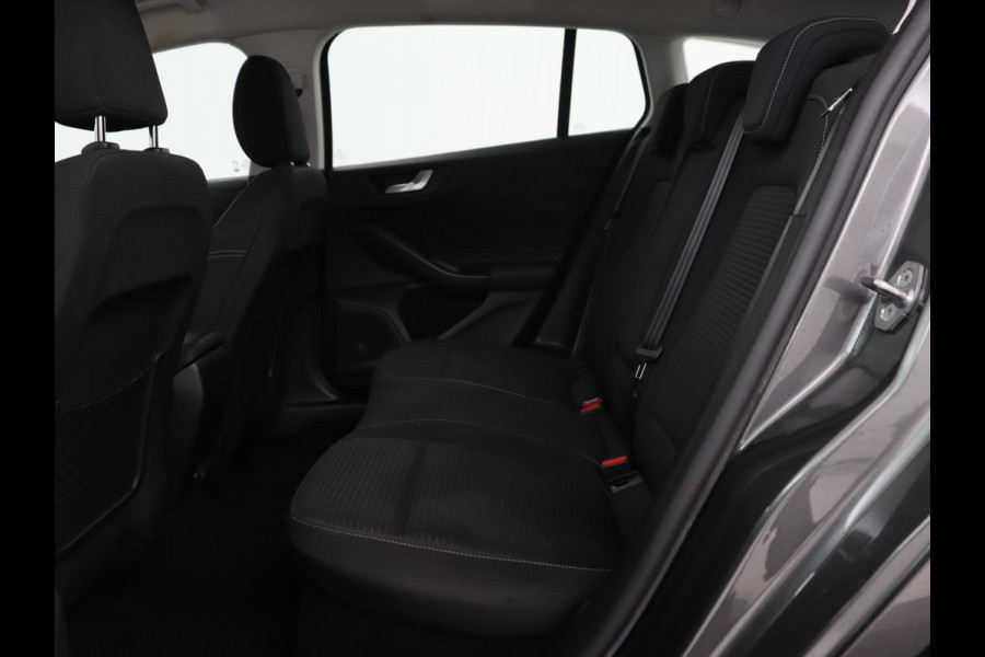 Ford Focus 1.0 EcoBoost Titanium | Trekhaak | Carplay | Navigatie | Keyless | Full LED | Parkeerhulp | Climate control | Cruise control