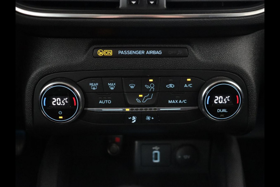 Ford Focus 1.0 EcoBoost Titanium | Trekhaak | Carplay | Navigatie | Keyless | Full LED | Parkeerhulp | Climate control | Cruise control