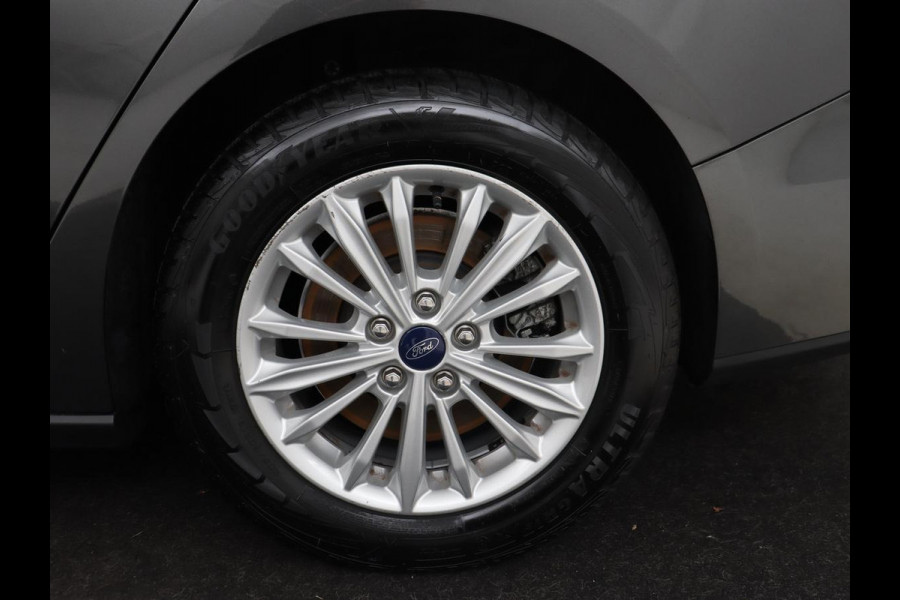 Ford Focus 1.0 EcoBoost Titanium | Trekhaak | Carplay | Navigatie | Keyless | Full LED | Parkeerhulp | Climate control | Cruise control