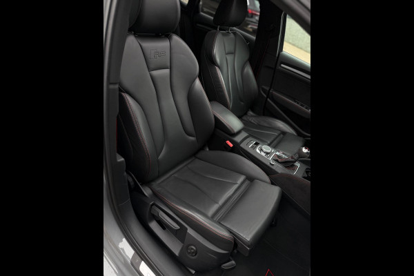 Audi RS3 Limousine 2.5 TFSI Quattro Nardo Grey Panorama