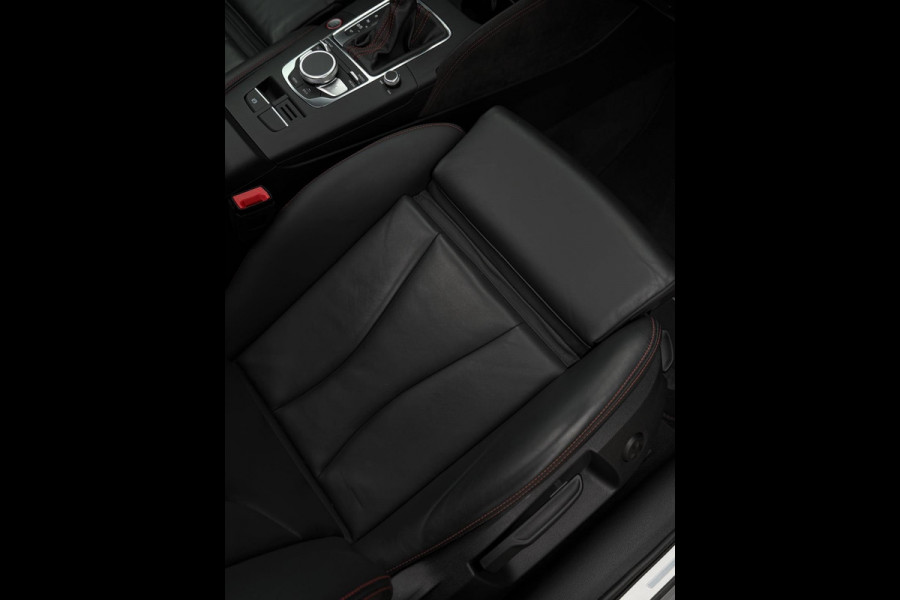 Audi RS3 Limousine 2.5 TFSI Quattro Nardo Grey Panorama