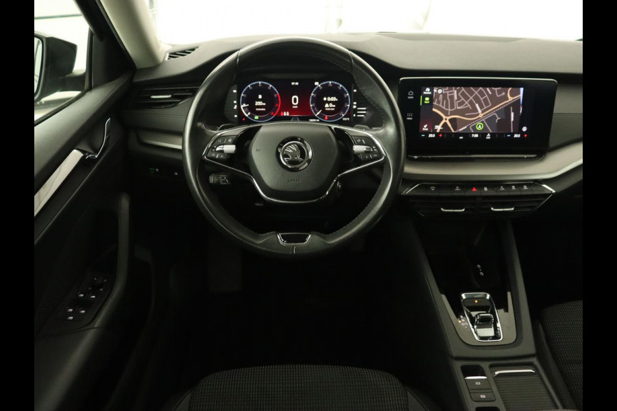 Škoda Octavia 1.0 e-TSI Business Edition | Trekhaak | Adaptive cruise | Carplay | Navigatie | Stuurverwarming | Parkeerhulp | Digital Cockpit | Full LED Škoda Octavia 1.0 e-TSI Business Edition | Trekhaak | Adaptive cruise | Carplay | Navigatie | Stuurverwarming | Parkeerhulp | Digital Cockpit | Full LED