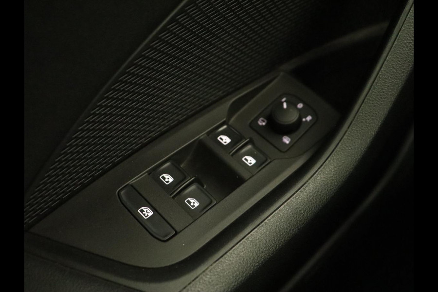 Škoda Octavia 1.0 e-TSI Business Edition | Trekhaak | Adaptive cruise | Carplay | Navigatie | Stuurverwarming | Parkeerhulp | Digital Cockpit | Full LED Škoda Octavia 1.0 e-TSI Business Edition | Trekhaak | Adaptive cruise | Carplay | Navigatie | Stuurverwarming | Parkeerhulp | Digital Cockpit | Full LED