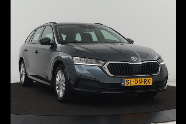 Škoda Octavia 1.0 e-TSI Business Edition | Trekhaak | Adaptive cruise | Carplay | Navigatie | Stuurverwarming | Parkeerhulp | Digital Cockpit | Full LED Škoda Octavia 1.0 e-TSI Business Edition | Trekhaak | Adaptive cruise | Carplay | Navigatie | Stuurverwarming | Parkeerhulp | Digital Cockpit | Full LED