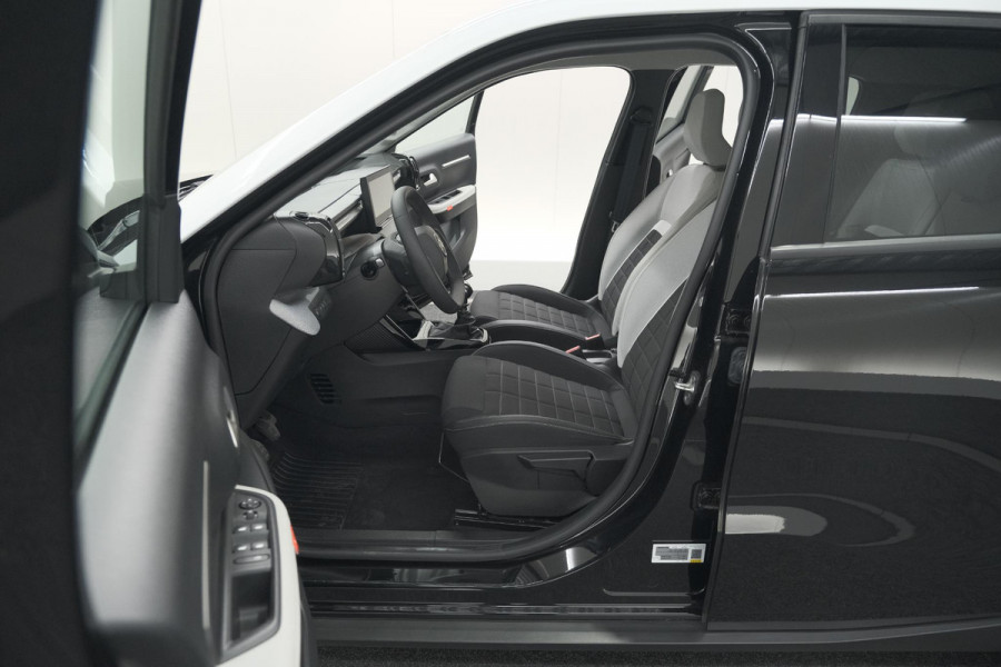 Citroën C3 Turbo 100pk Max | Nieuw Model | Camera | Navigatie | Apple Carplay | Parkeersensoren Citroën C3 Turbo 100pk Max | Nieuw Model | Camera | Navigatie | Apple Carplay | Parkeersensoren