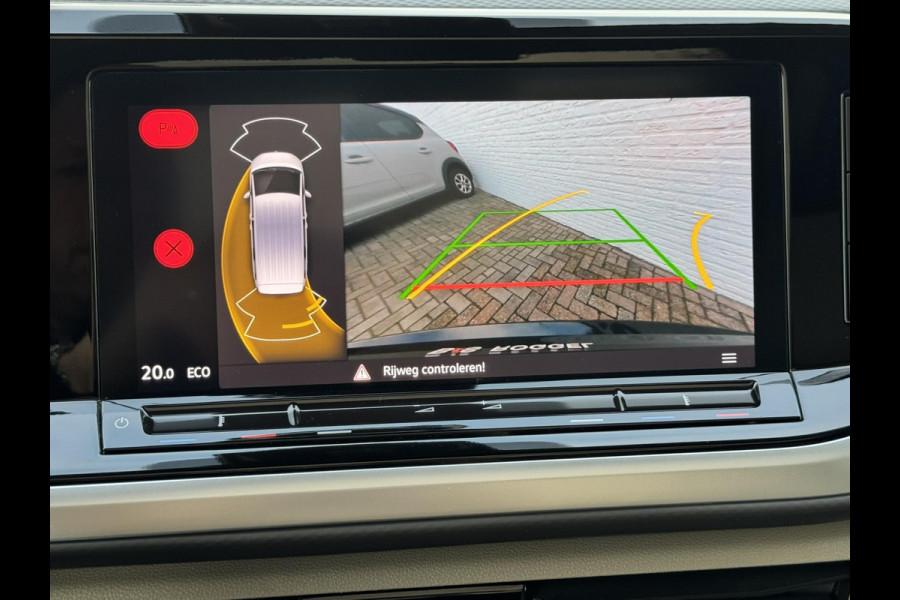Volkswagen Multivan 1.4 eHybrid L1 Bulli Edition Climate control v/a Cruise control Full LED Matrix Pano Navigatie Apple / Android Volkswagen Multivan 1.4 eHybrid L1 Bulli Edition Climate control v/a Cruise control Full LED Matrix Pano Navigatie Apple / Android