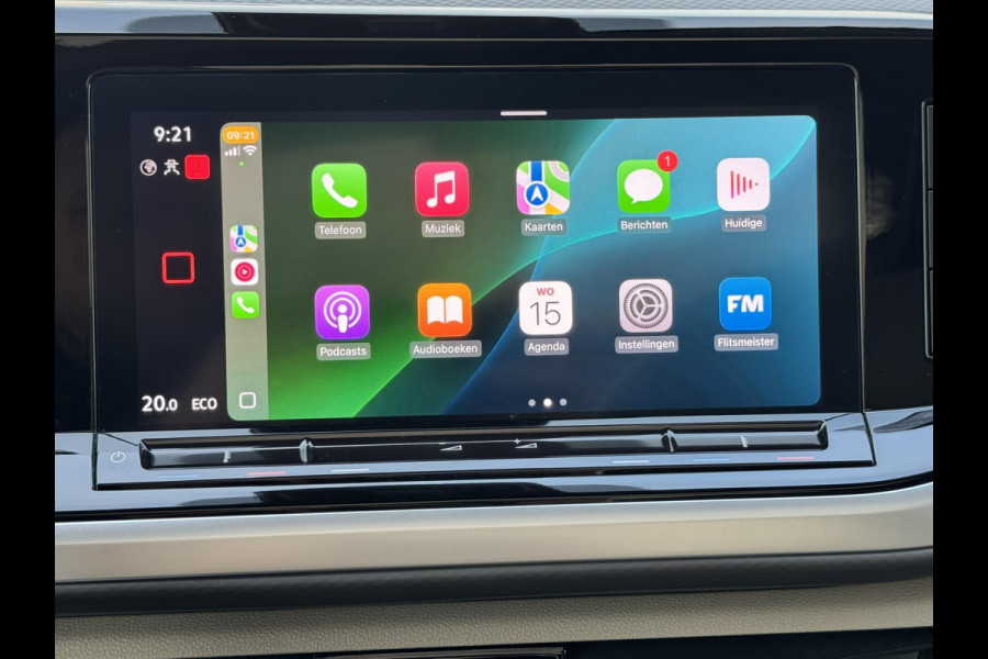 Volkswagen Multivan 1.4 eHybrid L1 Bulli Edition Climate control v/a Cruise control Full LED Matrix Pano Navigatie Apple / Android Volkswagen Multivan 1.4 eHybrid L1 Bulli Edition Climate control v/a Cruise control Full LED Matrix Pano Navigatie Apple / Android