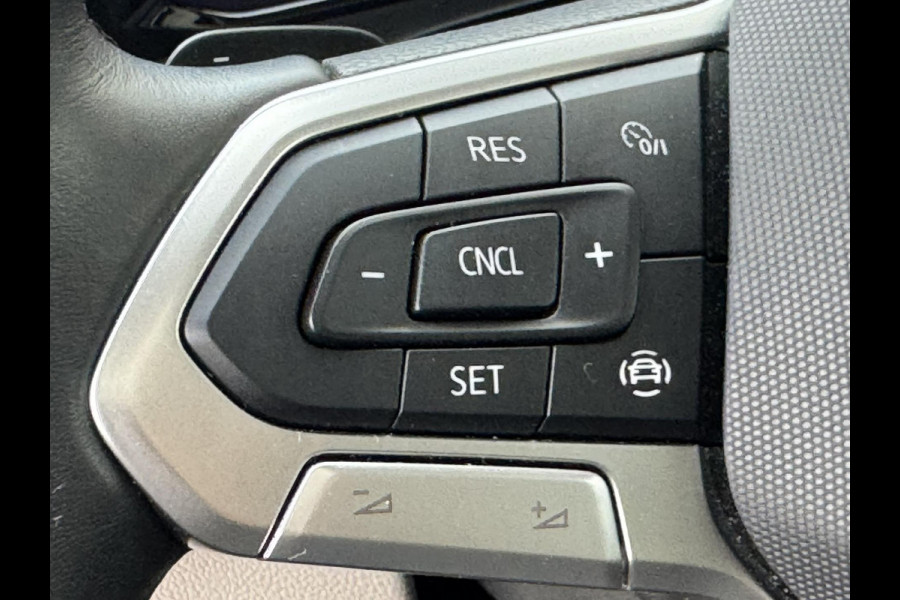 Volkswagen Multivan 1.4 eHybrid L1 Bulli Edition Climate control v/a Cruise control Full LED Matrix Pano Navigatie Apple / Android Volkswagen Multivan 1.4 eHybrid L1 Bulli Edition Climate control v/a Cruise control Full LED Matrix Pano Navigatie Apple / Android