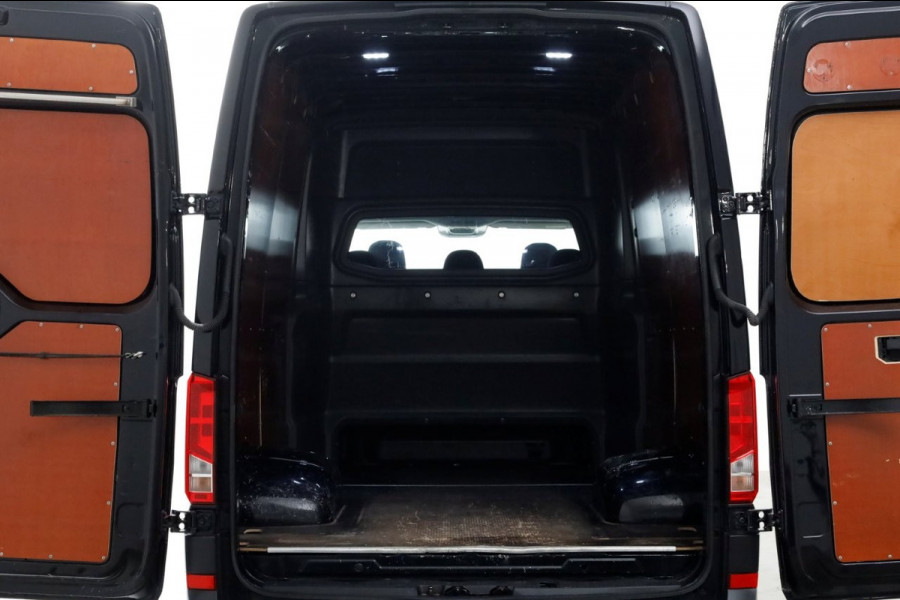 Volkswagen Crafter 50 2.0 TDI 177pk L4H3 (L3H2) DSG-Automaat D.C. Trekhaak 3500kg 01-2021 Volkswagen Crafter 50 2.0 TDI 177pk L4H3 (L3H2) DSG-Automaat D.C. Trekhaak 3500kg 01-2021