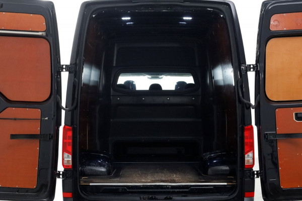 Volkswagen Crafter 50 2.0 TDI 177pk L4H3 (L3H2) DSG-Automaat D.C. Trekhaak 3500kg 01-2021 Volkswagen Crafter 50 2.0 TDI 177pk L4H3 (L3H2) DSG-Automaat D.C. Trekhaak 3500kg 01-2021