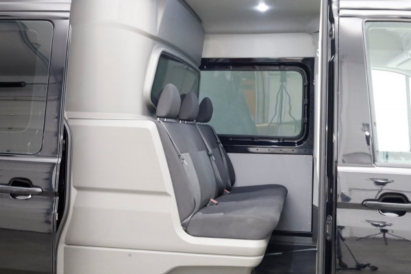 Volkswagen Crafter 50 2.0 TDI 177pk L4H3 (L3H2) DSG-Automaat D.C. Trekhaak 3500kg 01-2021 Volkswagen Crafter 50 2.0 TDI 177pk L4H3 (L3H2) DSG-Automaat D.C. Trekhaak 3500kg 01-2021