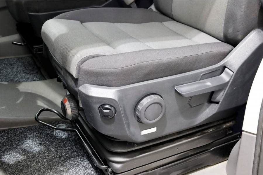 Volkswagen Crafter 50 2.0 TDI 177pk L4H3 (L3H2) DSG-Automaat D.C. Trekhaak 3500kg 01-2021 Volkswagen Crafter 50 2.0 TDI 177pk L4H3 (L3H2) DSG-Automaat D.C. Trekhaak 3500kg 01-2021