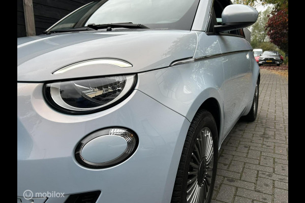 Fiat 500 Urban 42 kWh Clima / LM / Carplay / Parelmoer lak / 8.875 KM!!!