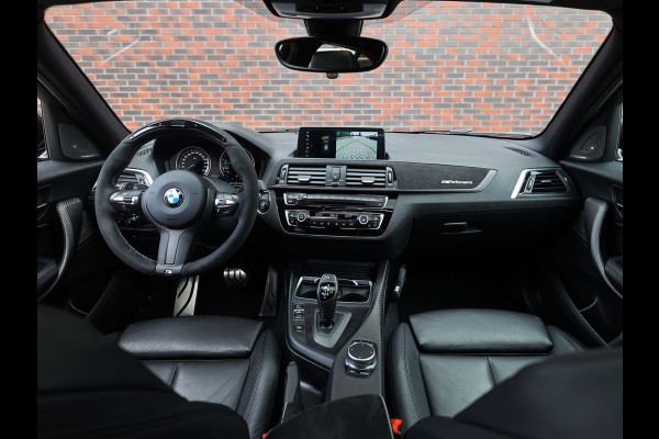 BMW 1-serie M140i Edition Shadow Executive | M Performance - Akrapovic - Vol!