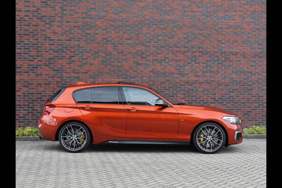 BMW 1-serie M140i Edition Shadow Executive | M Performance - Akrapovic - Vol!