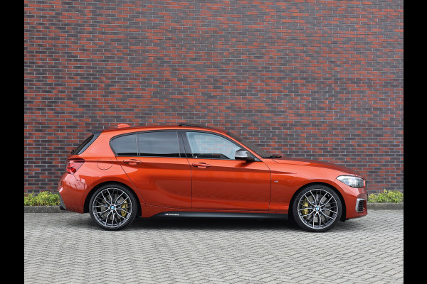 BMW 1-serie M140i Edition Shadow Executive | M Performance - Akrapovic - Vol!