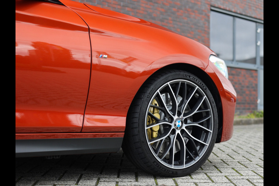 BMW 1-serie M140i Edition Shadow Executive | M Performance - Akrapovic - Vol!