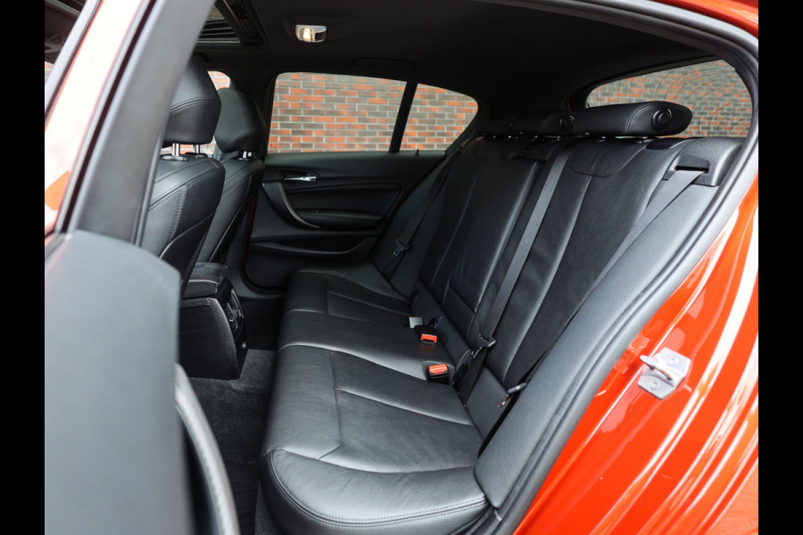 BMW 1-serie M140i Edition Shadow Executive | M Performance - Akrapovic - Vol!