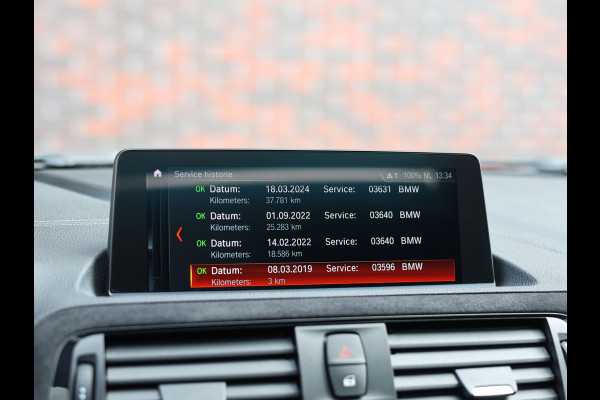 BMW 1-serie M140i Edition Shadow Executive | M Performance - Akrapovic - Vol!