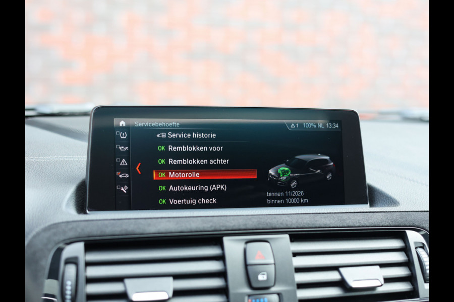 BMW 1-serie M140i Edition Shadow Executive | M Performance - Akrapovic - Vol!