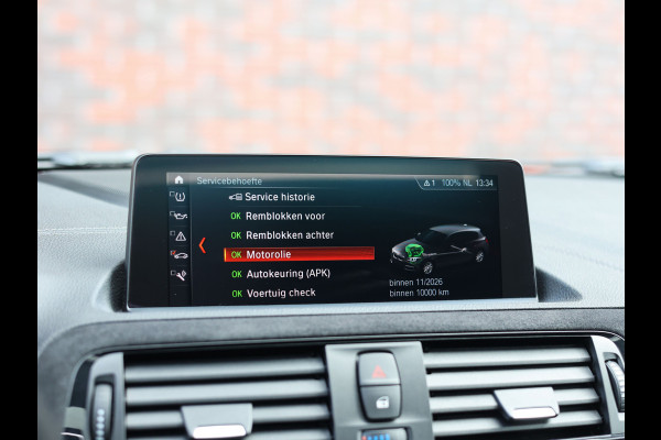 BMW 1-serie M140i Edition Shadow Executive | M Performance - Akrapovic - Vol!