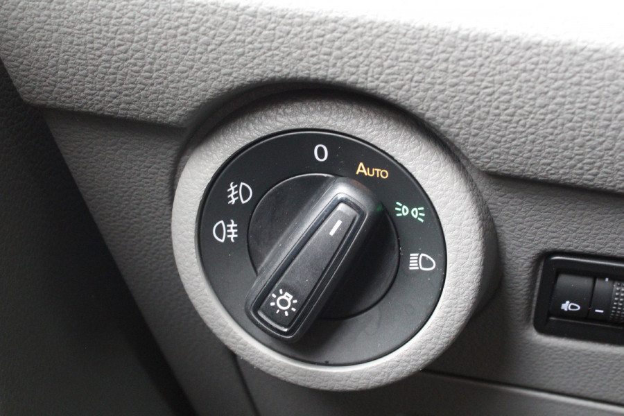 Volkswagen Transporter 2.0 TDI L2H1 28 T6.1 > Automaat/150pk/Adapt cruise./Navi... Volkswagen Transporter 2.0 TDI L2H1 28 T6.1 > Automaat/150pk/Adapt cruise./Navi...