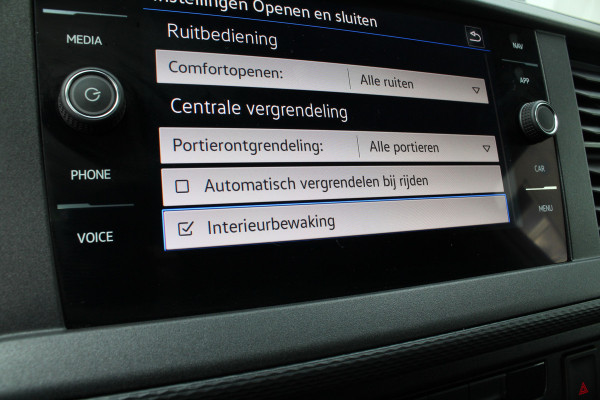 Volkswagen Transporter 2.0 TDI L2H1 28 T6.1 > Automaat/150pk/Adapt cruise./Navi... Volkswagen Transporter 2.0 TDI L2H1 28 T6.1 > Automaat/150pk/Adapt cruise./Navi...