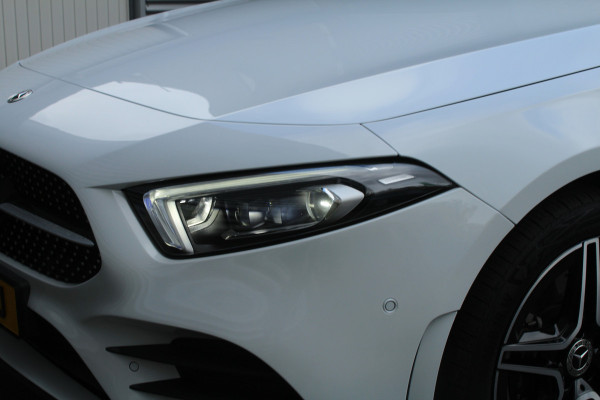 Mercedes-Benz A-Klasse 250 e 218pk Business Solution AMG PHEV Automaat SoH 96% NL-Auto NAP Panoramadak Burmester Clima Cruise Navi Camera Sfeer LMV Mercedes-Benz A-Klasse 250 e 218pk Business Solution AMG PHEV Automaat SoH 96% NL-Auto NAP Panoramadak Burmester Clima Cruise Navi Camera Sfeer LMV