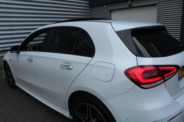 Mercedes-Benz A-Klasse 250 e 218pk Business Solution AMG PHEV Automaat SoH 96% NL-Auto NAP Panoramadak Burmester Clima Cruise Navi Camera Sfeer LMV Mercedes-Benz A-Klasse 250 e 218pk Business Solution AMG PHEV Automaat SoH 96% NL-Auto NAP Panoramadak Burmester Clima Cruise Navi Camera Sfeer LMV