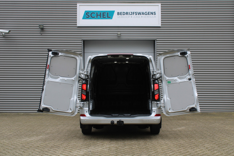 Ford Transit Custom 320 2.0 TDCI L2H1 Limited 170pk - 1+1 Stoelopstelling - 2x Schuifdeur - Adaptive Cruise - Verwarmd stuur - Blind spot - Navigati Ford Transit Custom 320 2.0 TDCI L2H1 Limited 170pk - 1+1 Stoelopstelling - 2x Schuifdeur - Adaptive Cruise - Verwarmd stuur - Blind spot - Navigati