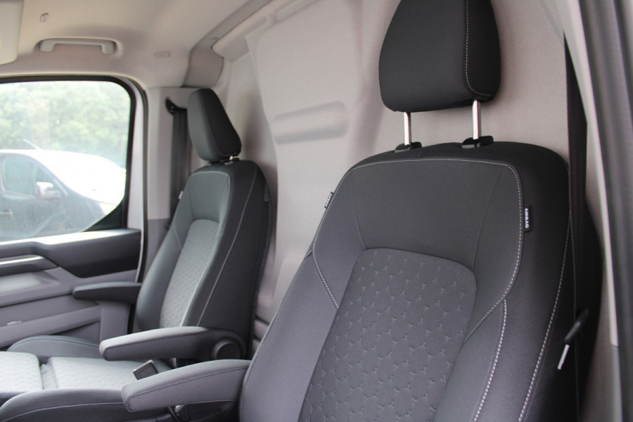 Ford Transit Custom 320 2.0 TDCI L2H1 Limited 170pk - 1+1 Stoelopstelling - 2x Schuifdeur - Adaptive Cruise - Verwarmd stuur - Blind spot - Navigati Ford Transit Custom 320 2.0 TDCI L2H1 Limited 170pk - 1+1 Stoelopstelling - 2x Schuifdeur - Adaptive Cruise - Verwarmd stuur - Blind spot - Navigati