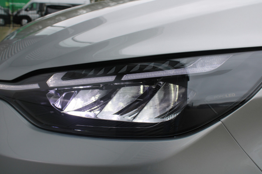 Ford Transit Custom 320 2.0 TDCI L2H1 Limited 170pk - 1+1 Stoelopstelling - 2x Schuifdeur - Adaptive Cruise - Verwarmd stuur - Blind spot - Navigati Ford Transit Custom 320 2.0 TDCI L2H1 Limited 170pk - 1+1 Stoelopstelling - 2x Schuifdeur - Adaptive Cruise - Verwarmd stuur - Blind spot - Navigati