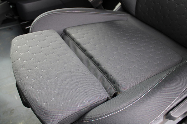 Ford Transit Custom 320 2.0 TDCI L2H1 Limited 170pk - 1+1 Stoelopstelling - 2x Schuifdeur - Adaptive Cruise - Verwarmd stuur - Blind spot - Navigati Ford Transit Custom 320 2.0 TDCI L2H1 Limited 170pk - 1+1 Stoelopstelling - 2x Schuifdeur - Adaptive Cruise - Verwarmd stuur - Blind spot - Navigati