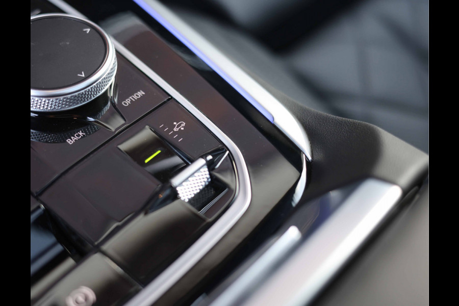 BMW X5 50e xDrive | Sky - HUD - Trekhaak - ACC - H/K BMW X5 50e xDrive | Sky - HUD - Trekhaak - ACC - H/K