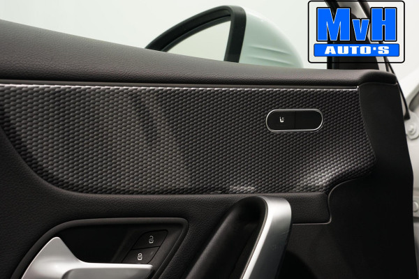 Mercedes-Benz A-Klasse 180 Premium Plus|PARELMOER|SFEERVERL|CAMERA
