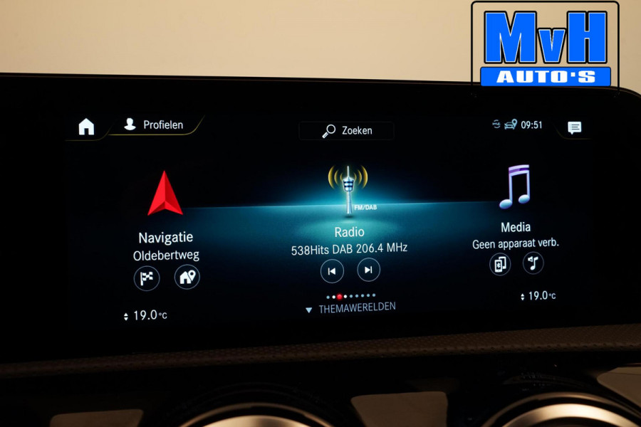 Mercedes-Benz A-Klasse 180 Premium Plus|PARELMOER|SFEERVERL|CAMERA