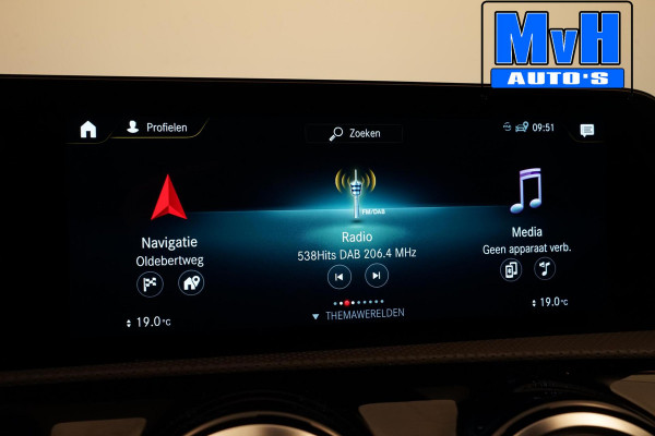 Mercedes-Benz A-Klasse 180 Premium Plus|PARELMOER|SFEERVERL|CAMERA