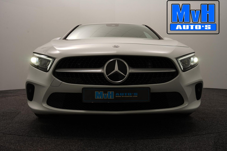Mercedes-Benz A-Klasse 180 Premium Plus|PARELMOER|SFEERVERL|CAMERA
