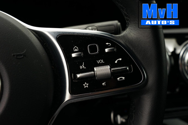 Mercedes-Benz A-Klasse 180 Premium Plus|PARELMOER|SFEERVERL|CAMERA