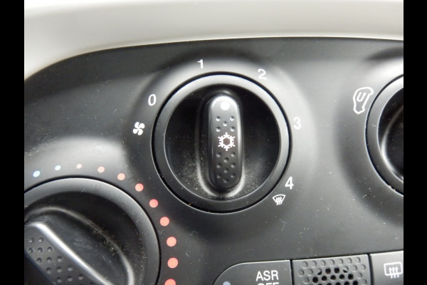 Fiat 500 Hybrid | Dolcevita | Apple Carplay / Andr. Auto | Cruise ctrl Fiat 500 Hybrid | Dolcevita | Apple Carplay / Andr. Auto | Cruise ctrl